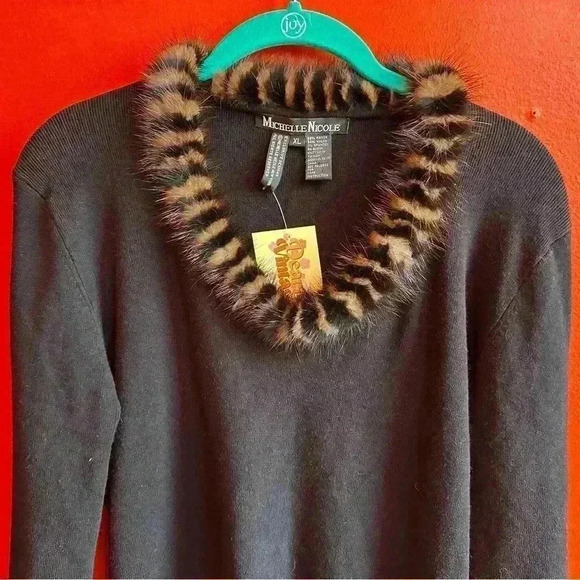 Y2K faux fur trim black fitted sweater top size XL - Picture 2 of 6